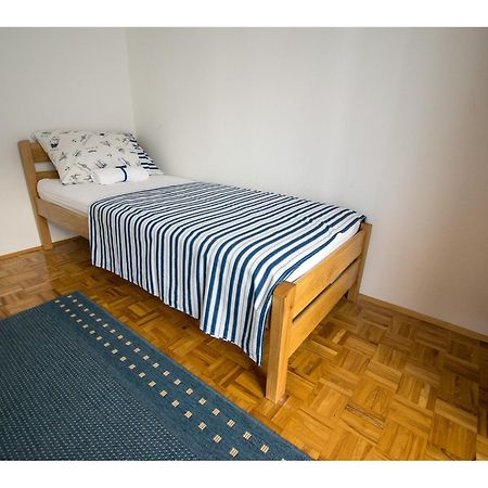 Apartments Troselj Starigrad Paklenica Exterior foto